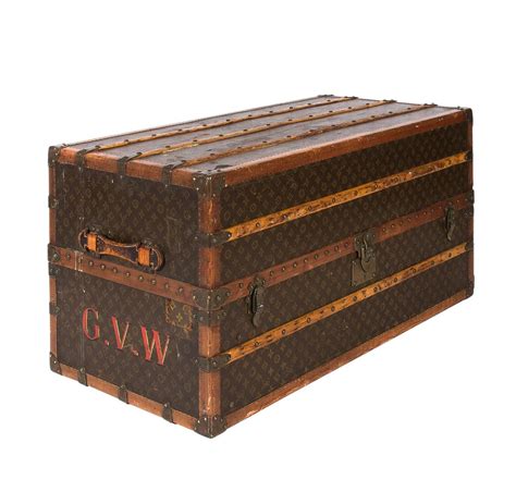 derivazione tessuti louis vuitton treni|Louis Vuitton steamship trunk.